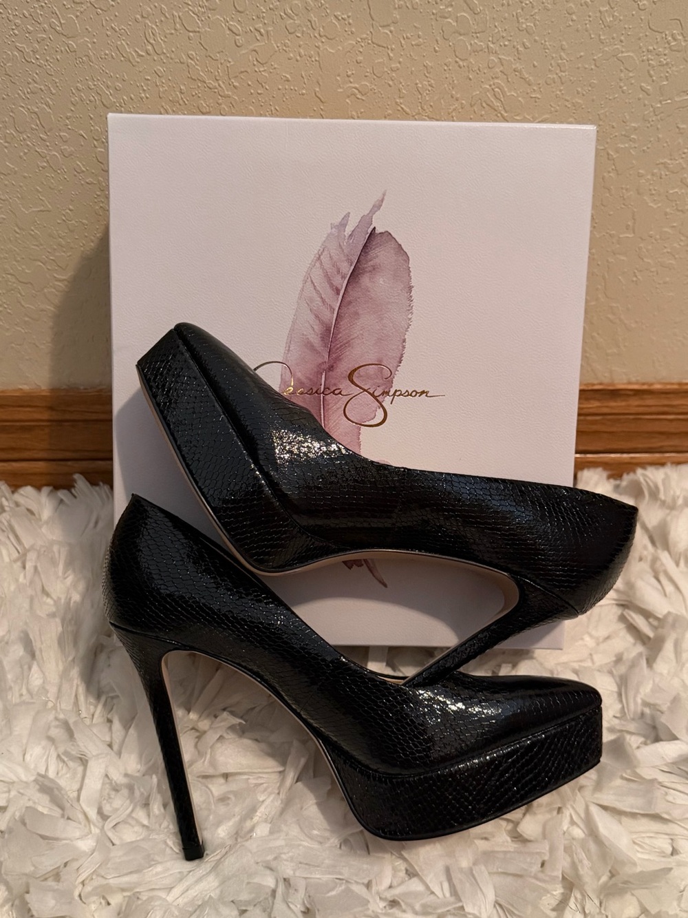 Jessica Simpson Black Patent Snakeskin Platform Pump